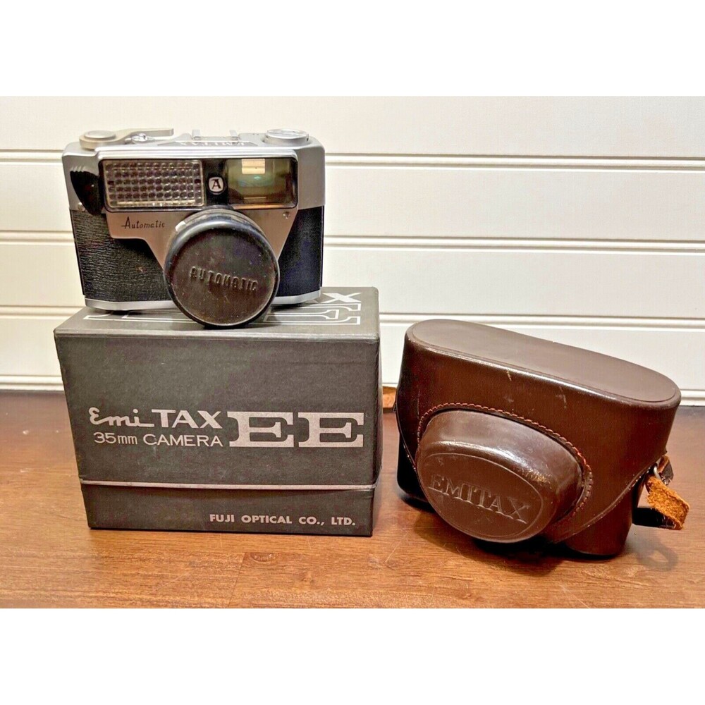 Emitax Automatic Vintage Camera with Emikon 40mm  in Original box w/leather case